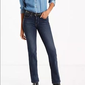 Women’s Levi’s 314 Shaping Straight Jeans